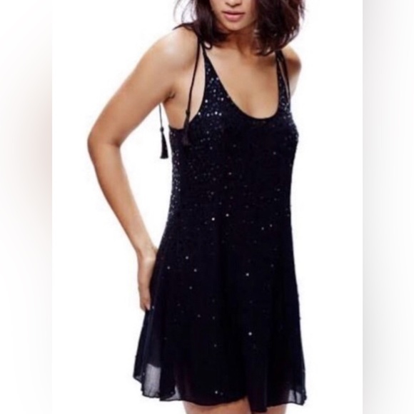 Free People Just Watch Me Slip Black Sequin Mini Dress Large - Picture 1 of 6